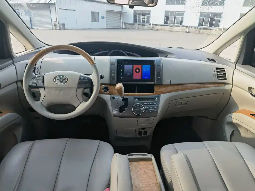 Toyota Previa — миниатюра 26