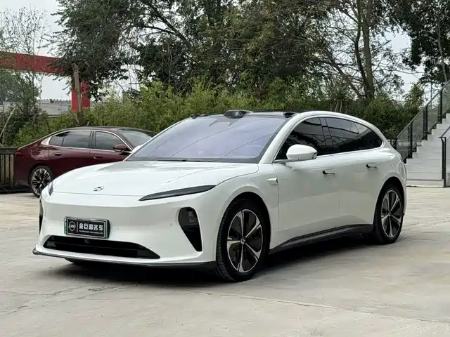 NIO ET5T