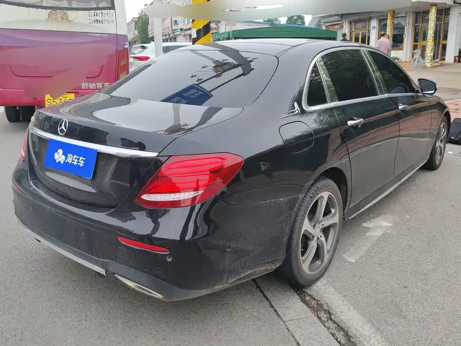 Mercedes-Benz E-Class — миниатюра 3