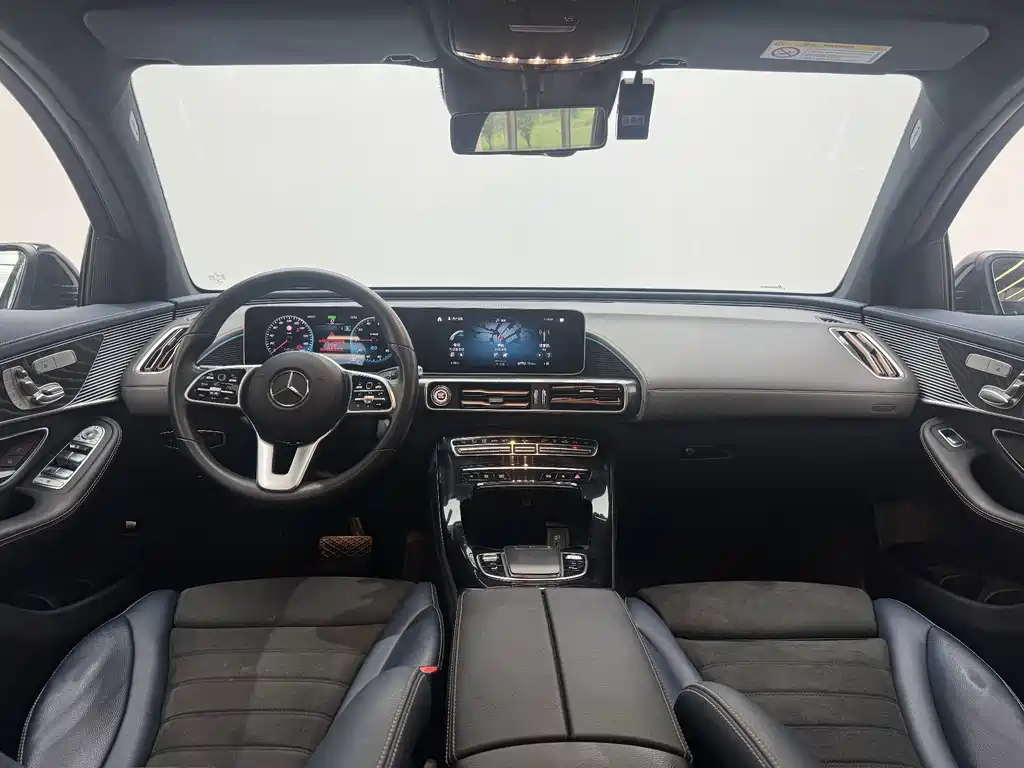 Mercedes-Benz EQC — миниатюра 20