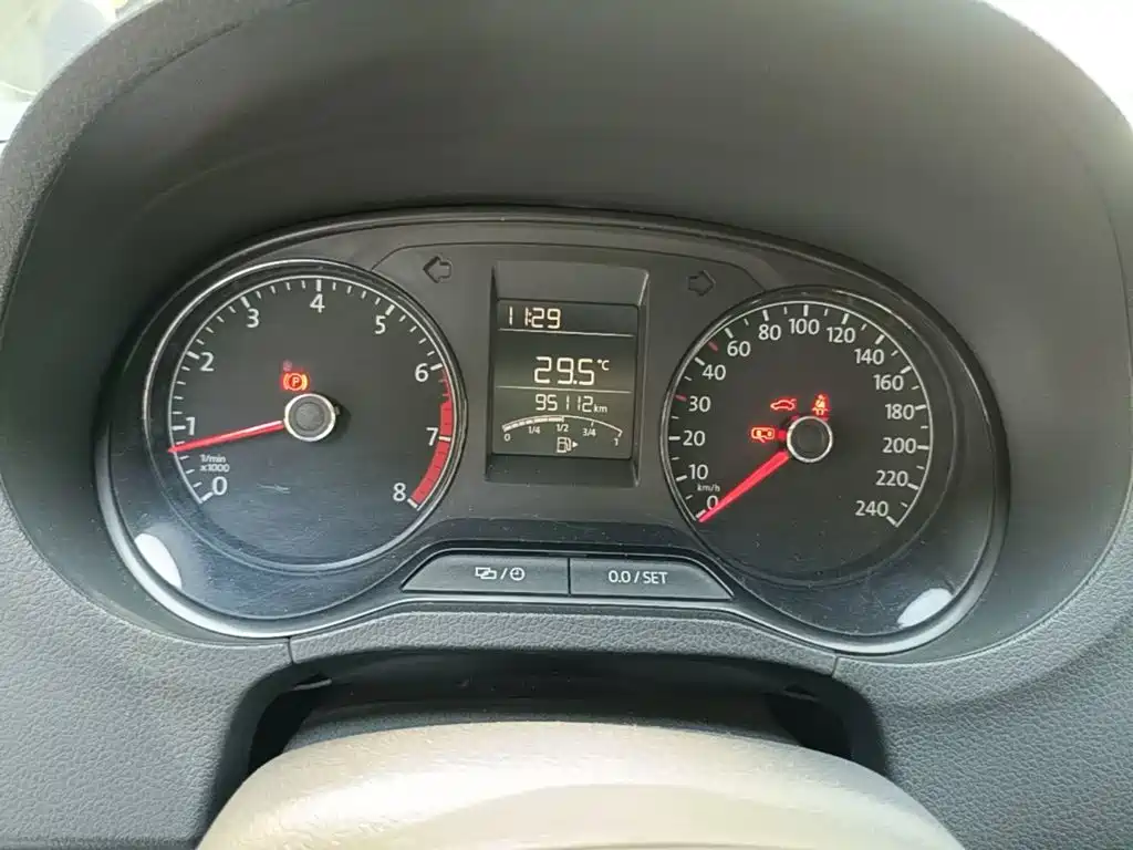Volkswagen Polo — миниатюра 8