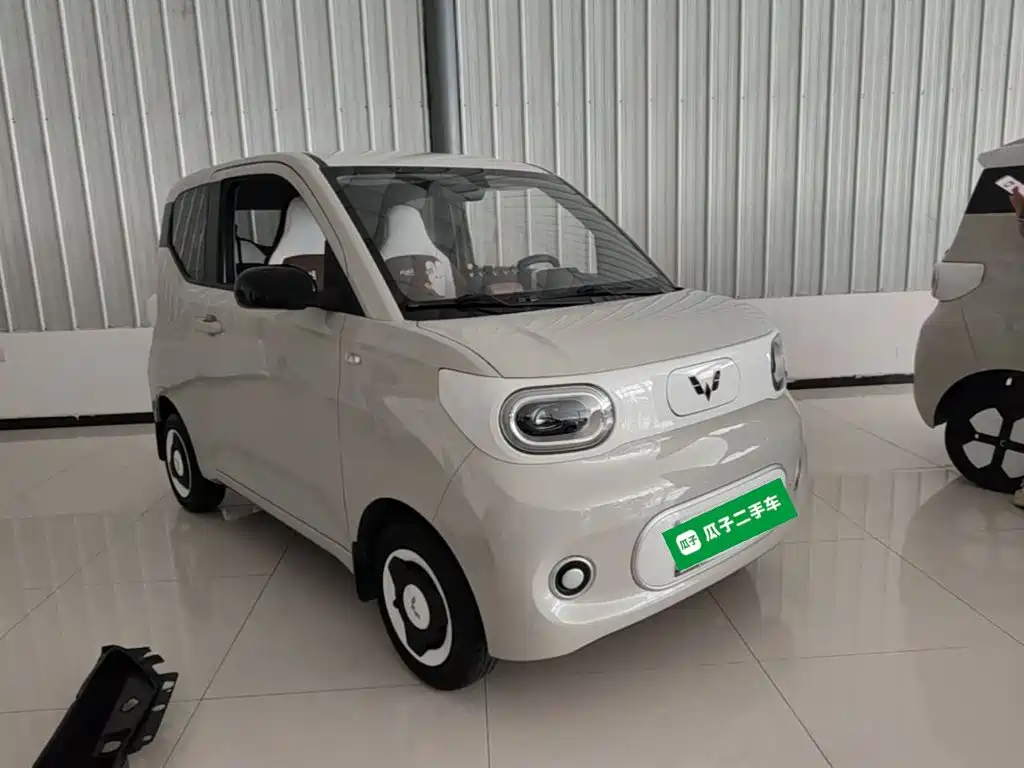 Wuling MINIEV — миниатюра 4
