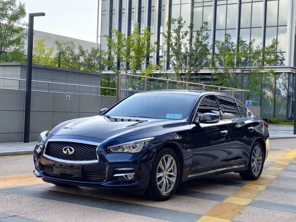 Infiniti Q50L