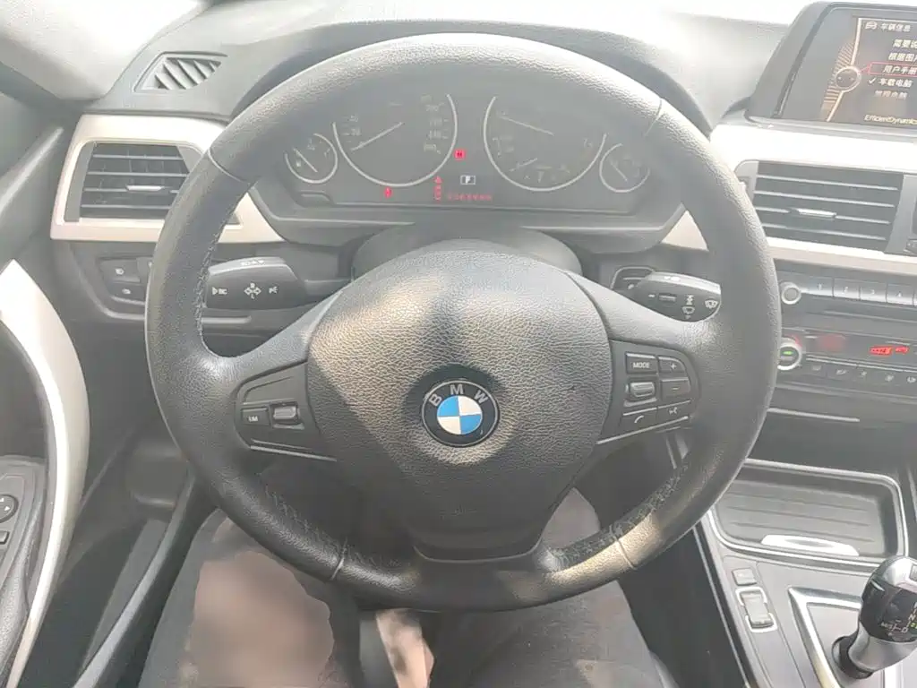 BMW 3 Series — миниатюра 11