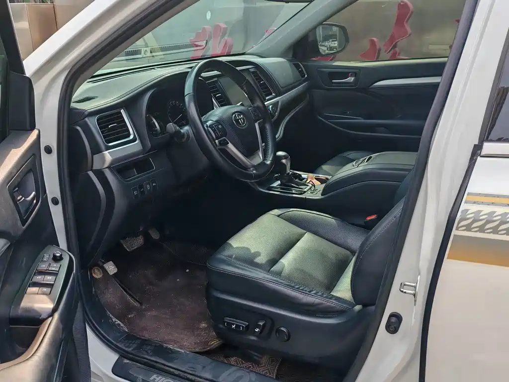 Toyota Highlander — миниатюра 4