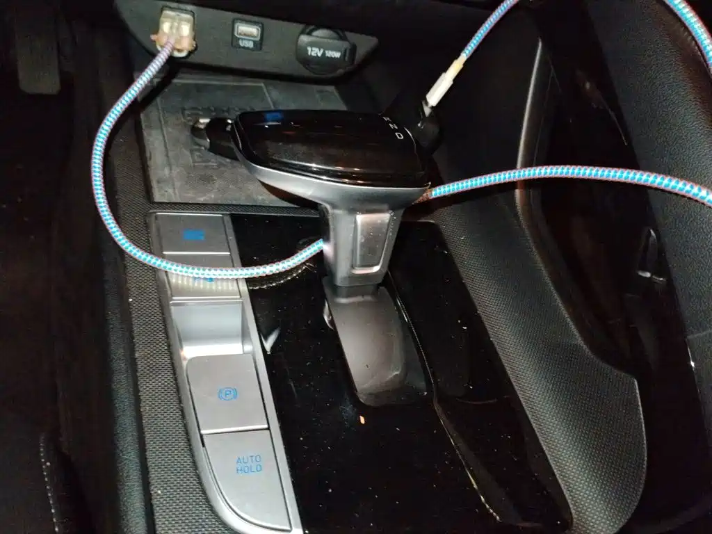 Hyundai Elantra — миниатюра 10