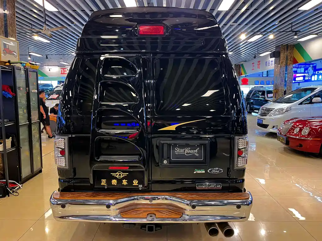 Ford E350 — миниатюра 5