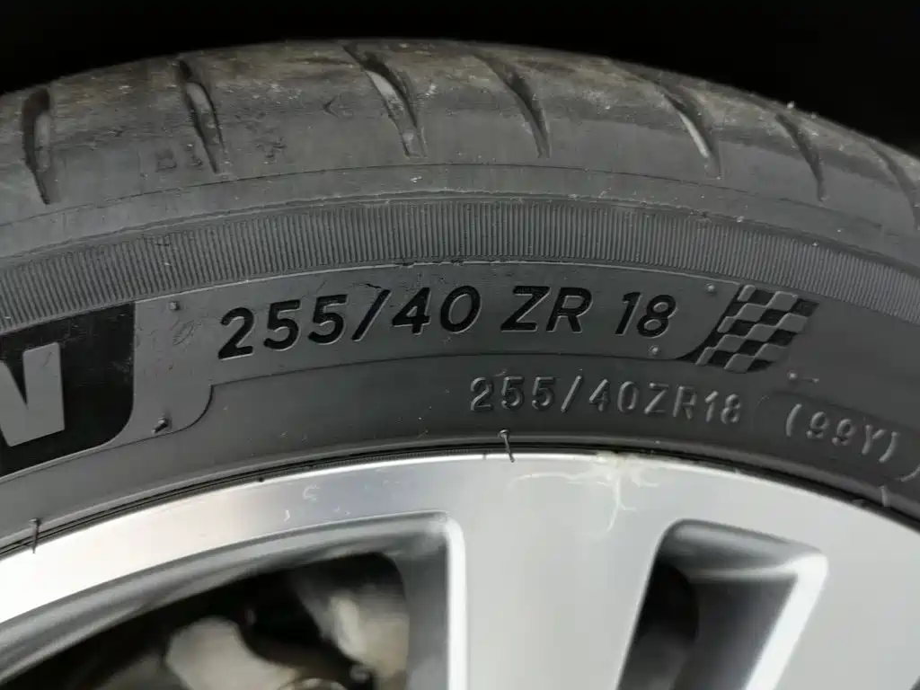 Mercedes-Benz E-Class — миниатюра 24