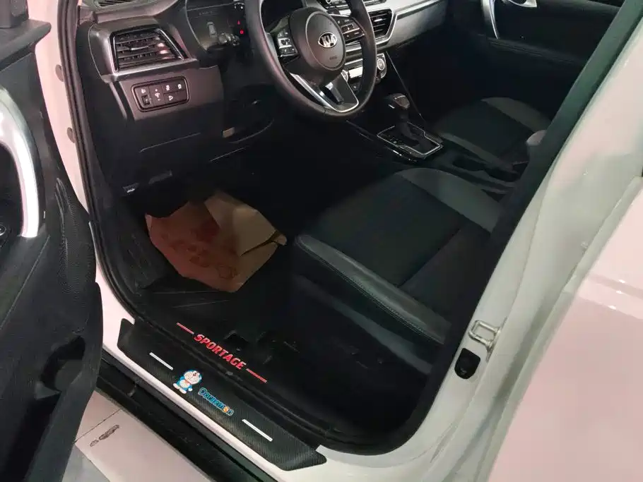 Kia Sportage — миниатюра 9