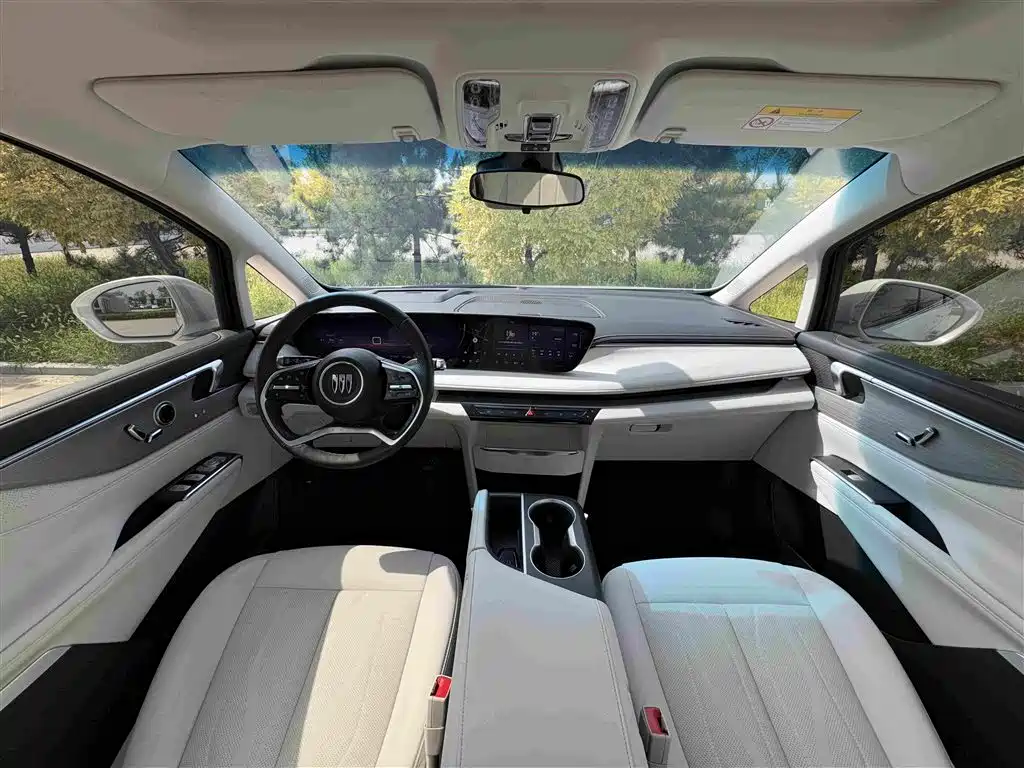 Buick GL8 Hybrid — миниатюра 6