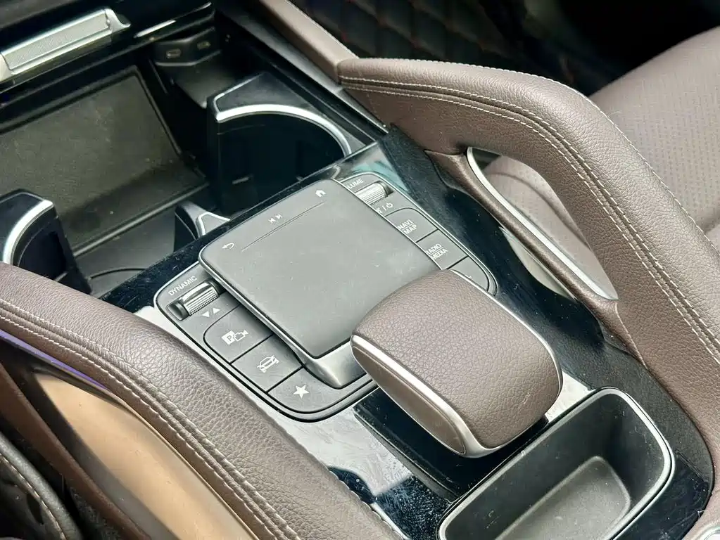 Mercedes-Benz GLE (Import) — миниатюра 11