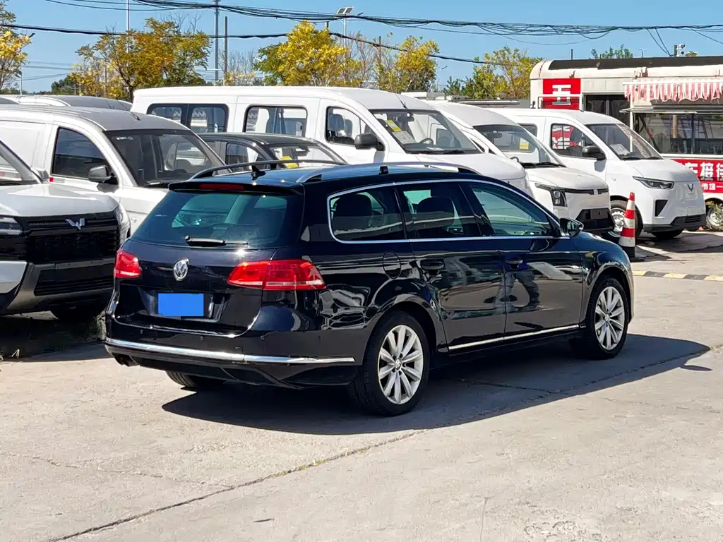 Volkswagen Magotan (Import) — миниатюра 3