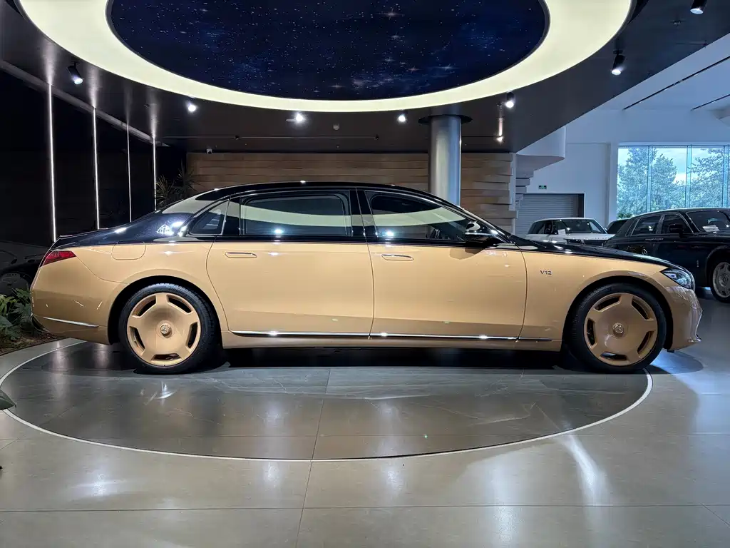 Mercedes-Benz Maybach S-Class S 680 4MATIC Virgil Abloh Limited Edition, фото 4