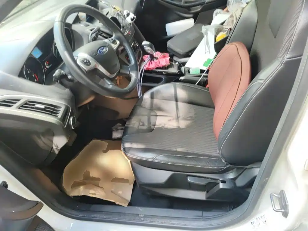 Ford Focus — миниатюра 16