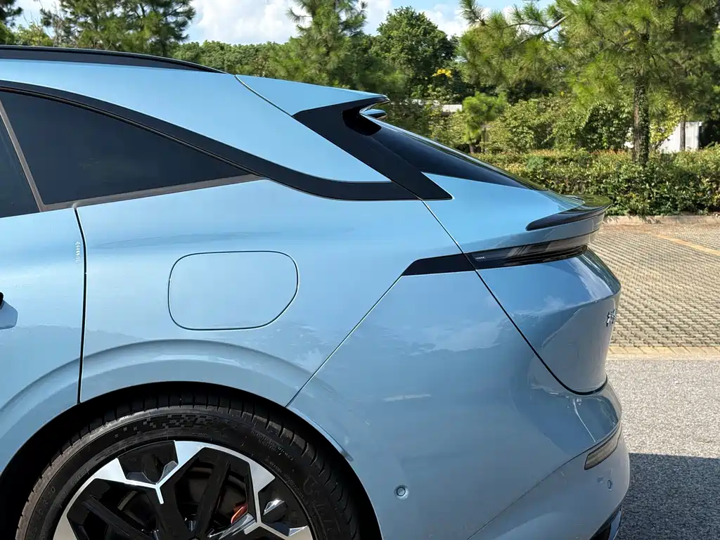Zeekr 007GT — миниатюра 10