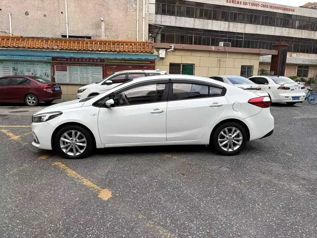 Kia K3 — миниатюра 8