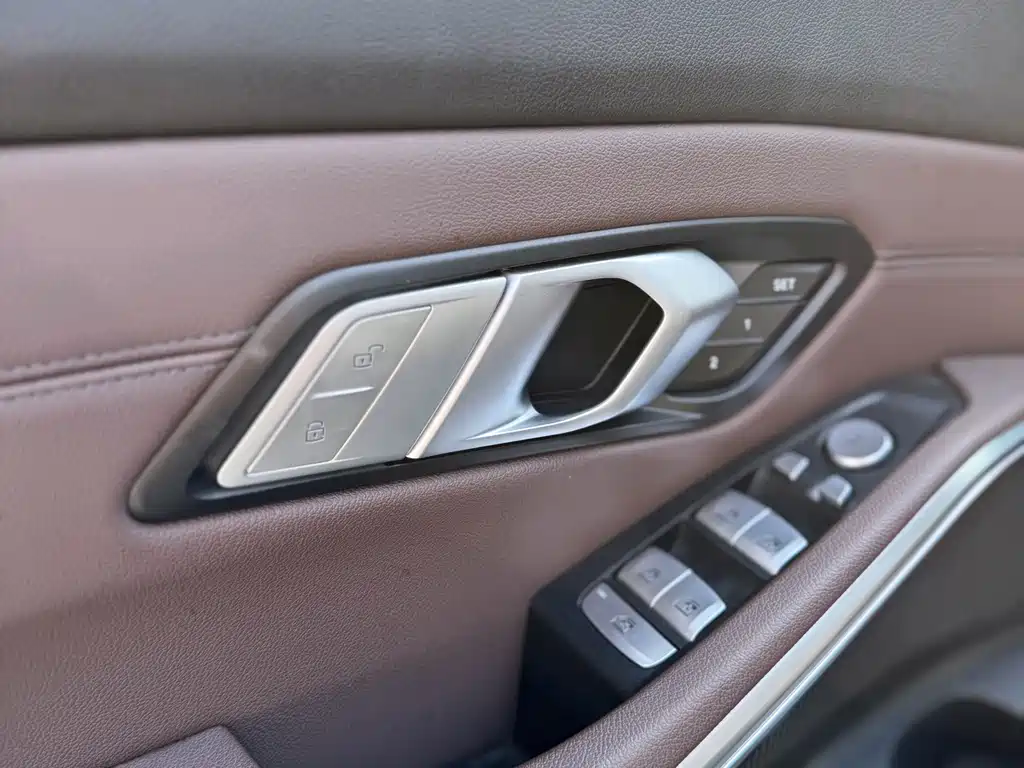 BMW 3 Series — миниатюра 14