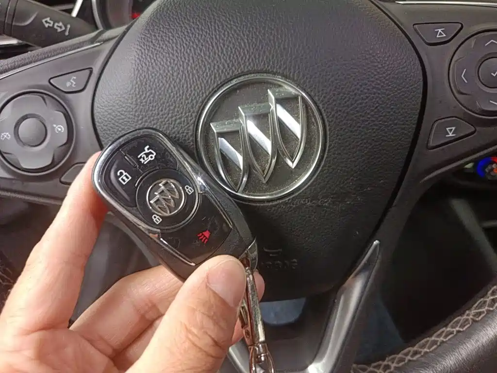 Buick Regal — миниатюра 12