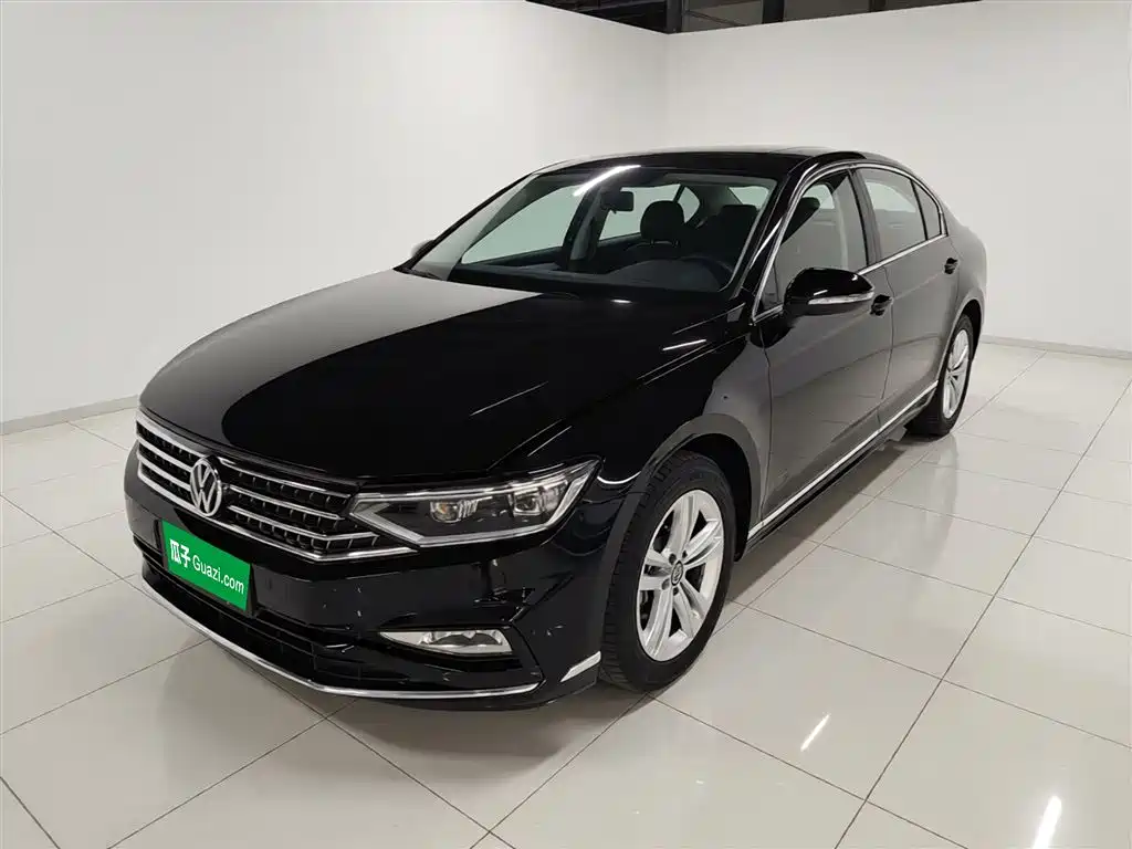 Volkswagen Magotan 2025