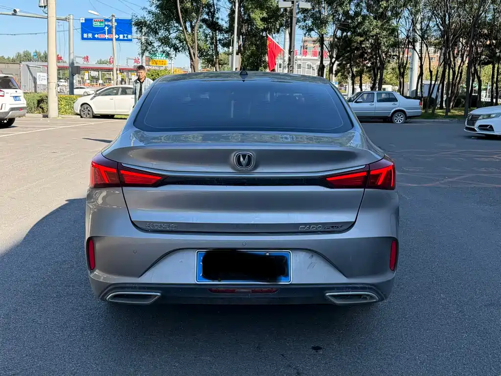 Changan Eado DT — миниатюра 8