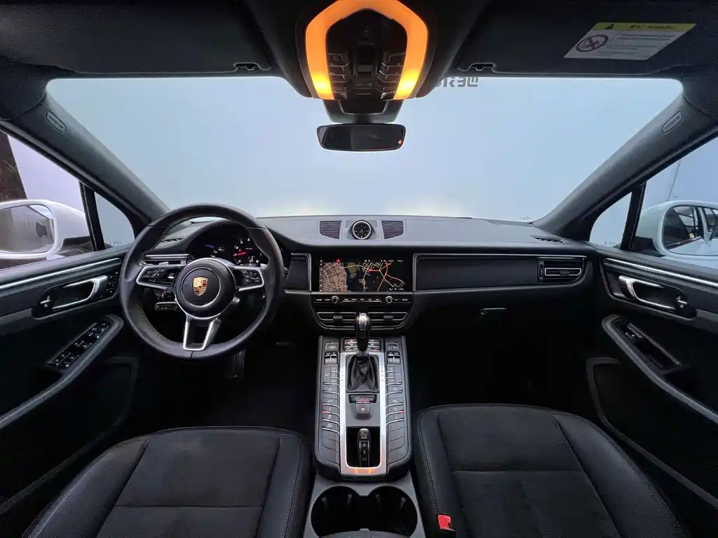Porsche Macan — миниатюра 6