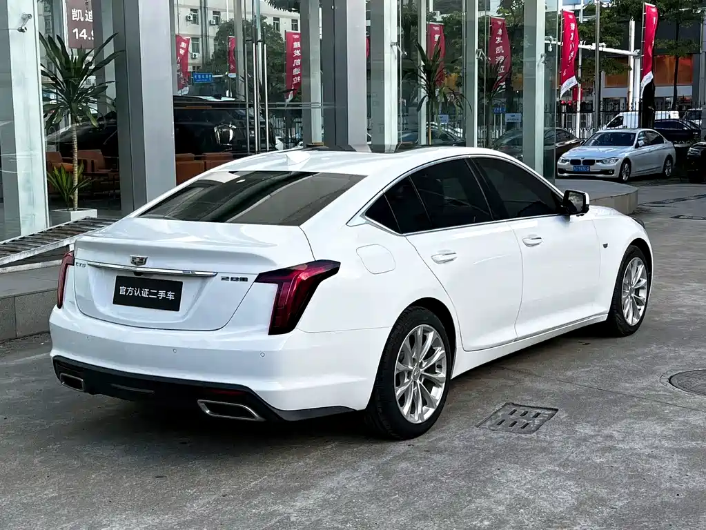Cadillac CT5 — миниатюра 5