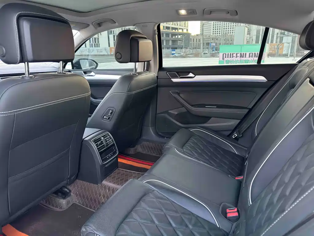 VOLKSWAGEN MAGOTAN GTE PLUG IN HYBRID