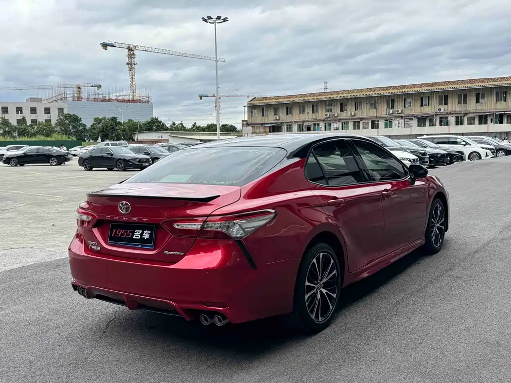 Toyota Camry — миниатюра 9
