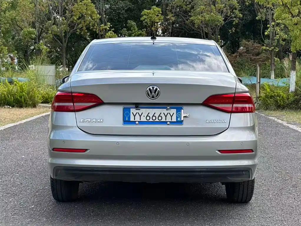 Volkswagen Lavida — миниатюра 8