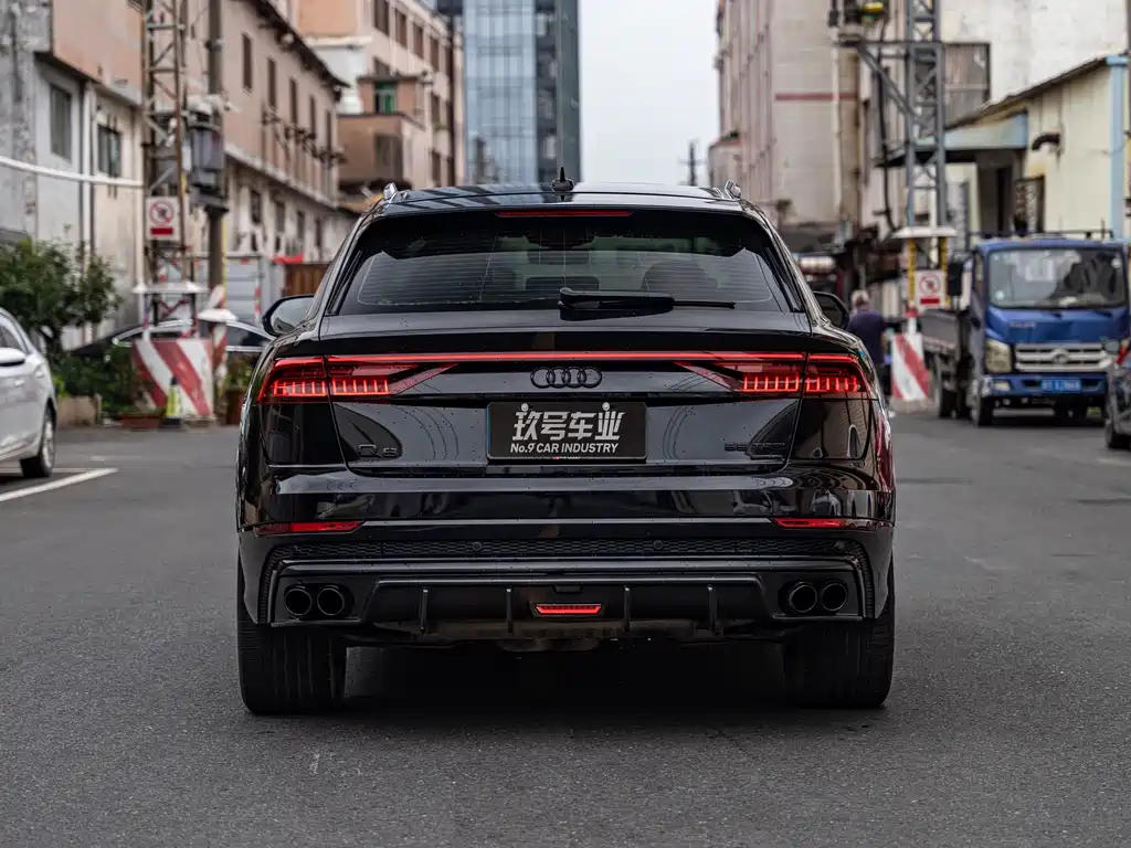 Audi Q8 2021 55 TFSI Luxury