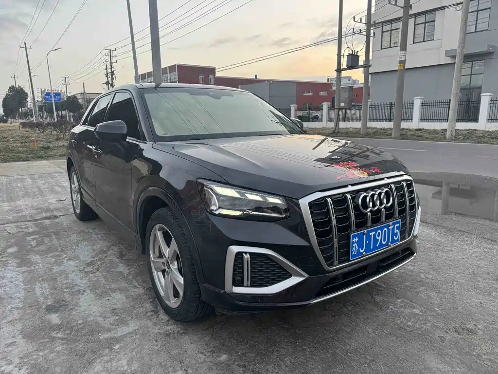 AUDI Q2L