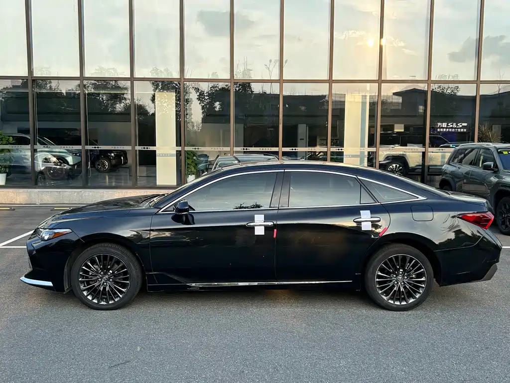 Toyota Avalon — миниатюра 3