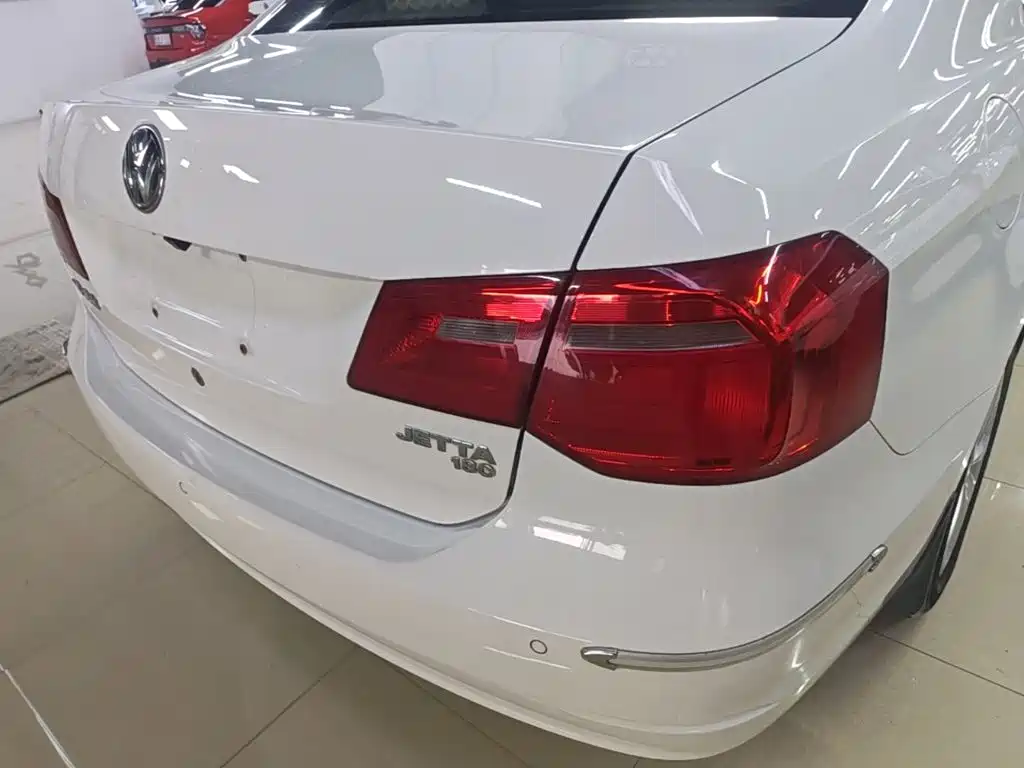 Volkswagen Jetta — миниатюра 8