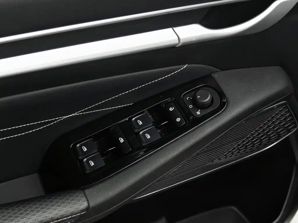 Geely Emgrand — миниатюра 9