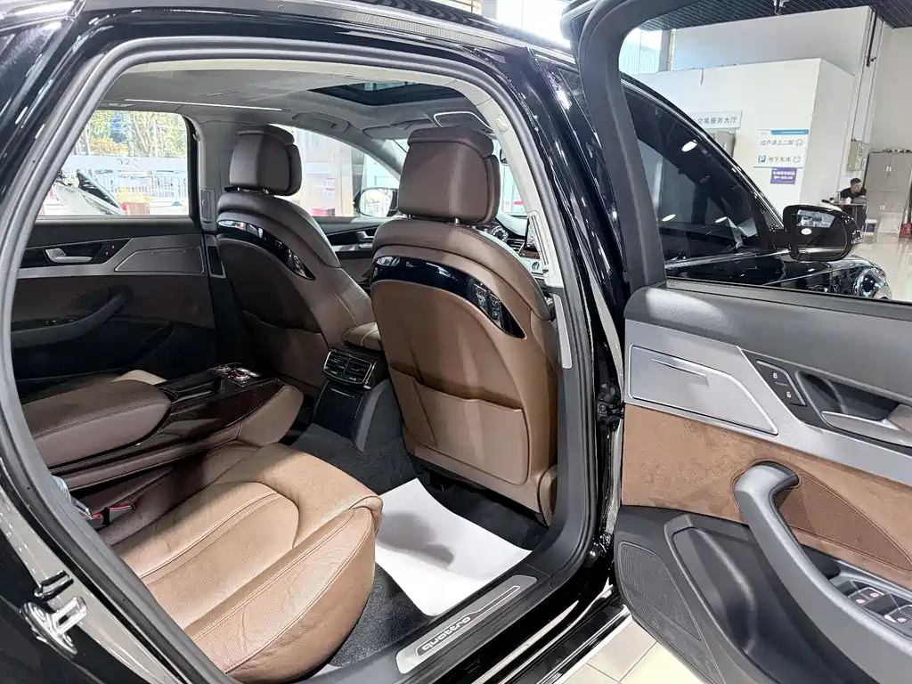 Audi A8 — миниатюра 16