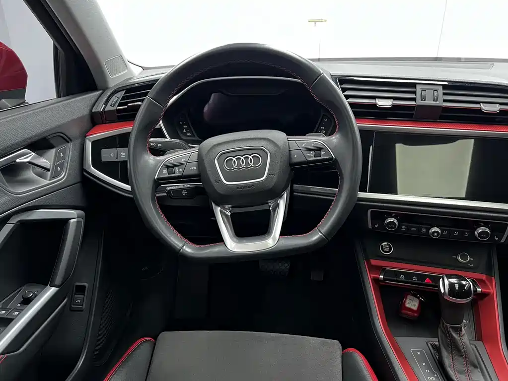 Audi Q3 — миниатюра 10