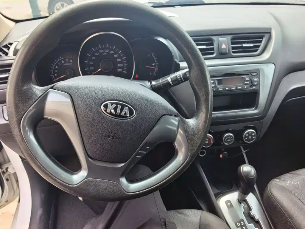 Kia K2 — миниатюра 10