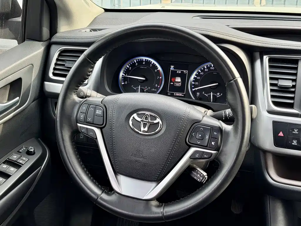 Toyota Highlander — миниатюра 8