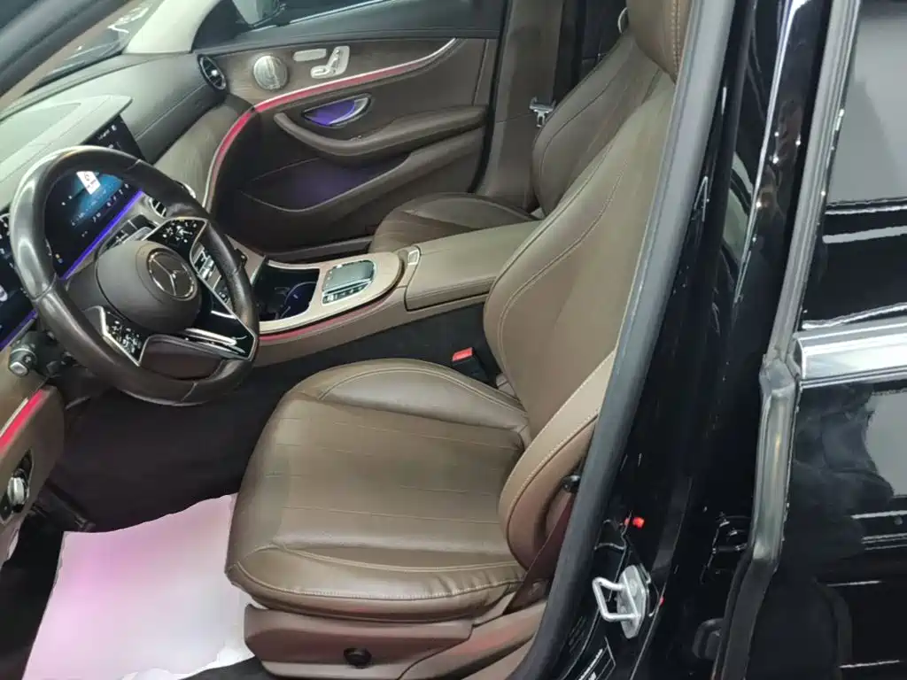 Mercedes-Benz E-Class — миниатюра 15