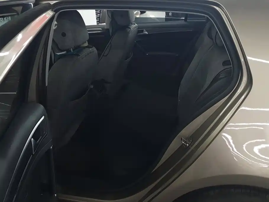 Volkswagen Golf — миниатюра 11