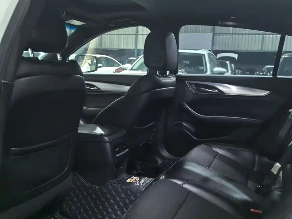 Cadillac CT5 — миниатюра 8