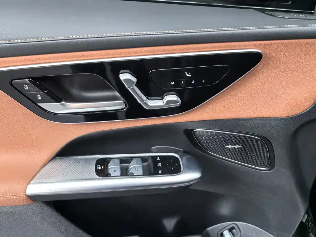 Mercedes-Benz GLC — миниатюра 18