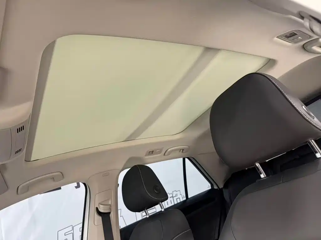 VOLKSWAGEN T ROC EXPLORING SONGS