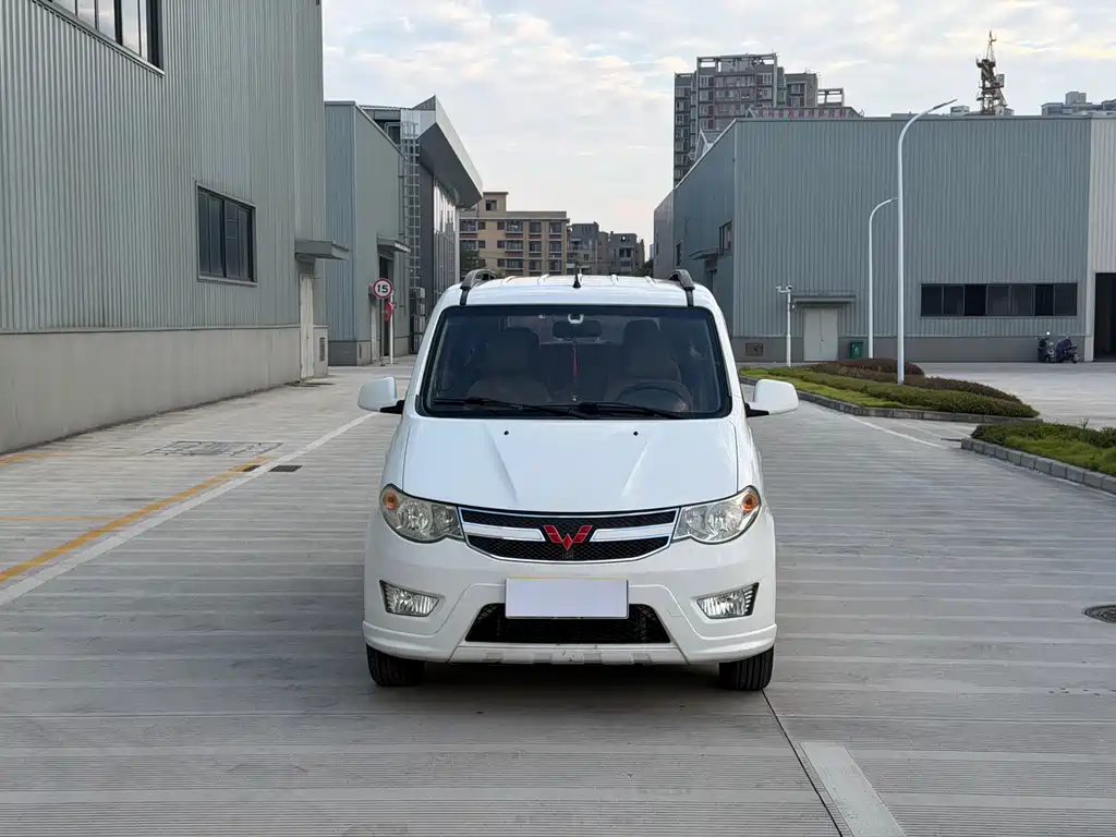 Wuling Hongguang — миниатюра 2