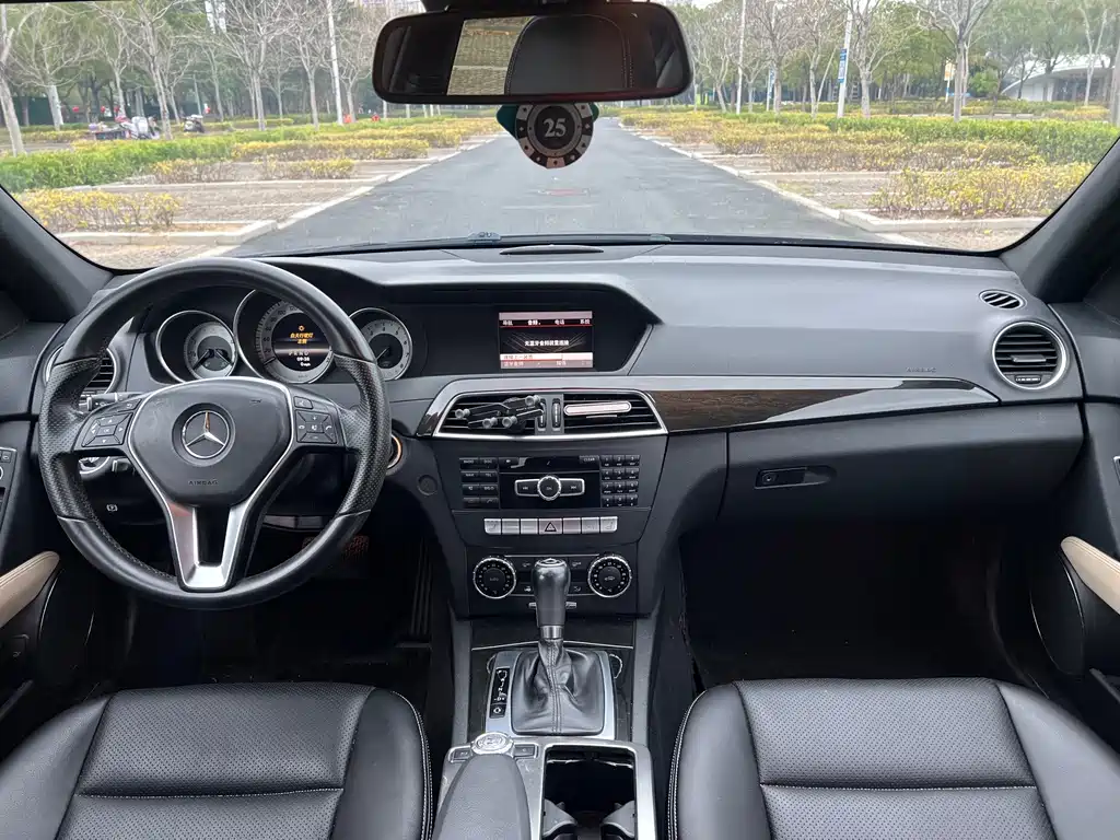 Mercedes-Benz C-Class — миниатюра 5