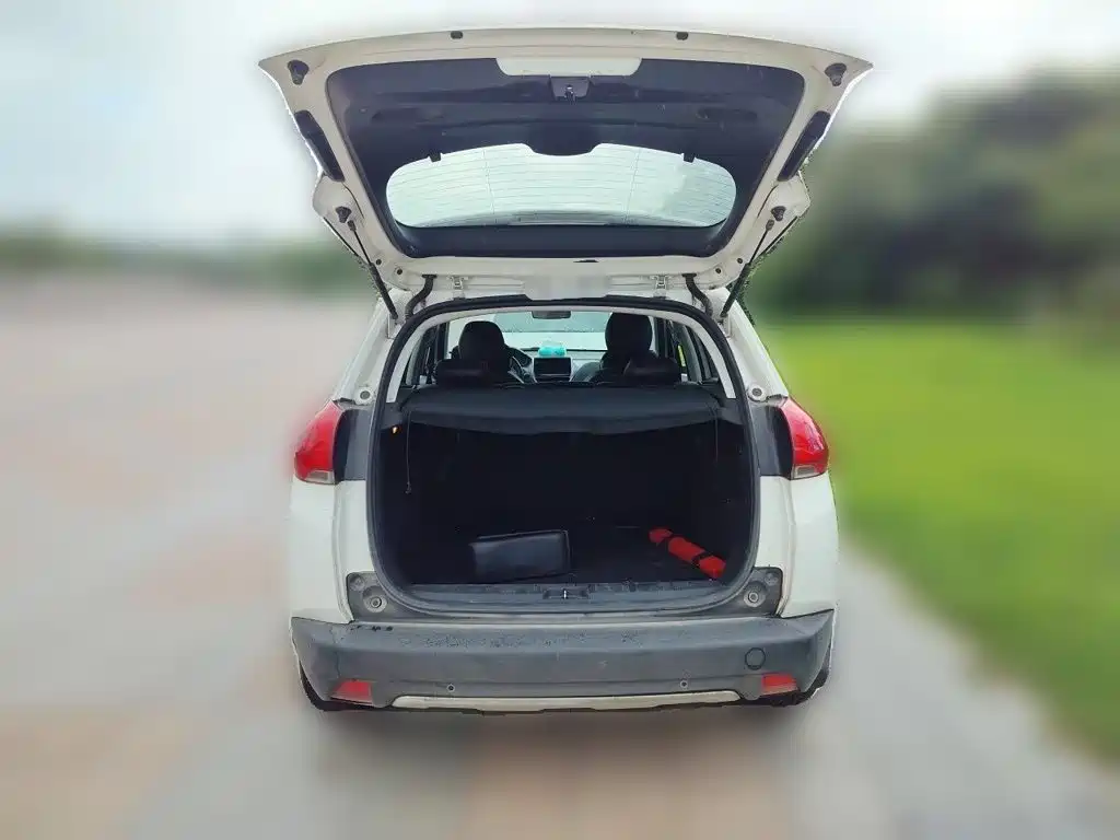 Peugeot 2008 — миниатюра 15