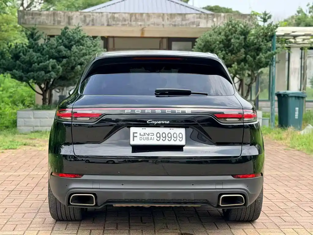Porsche Cayenne — миниатюра 8