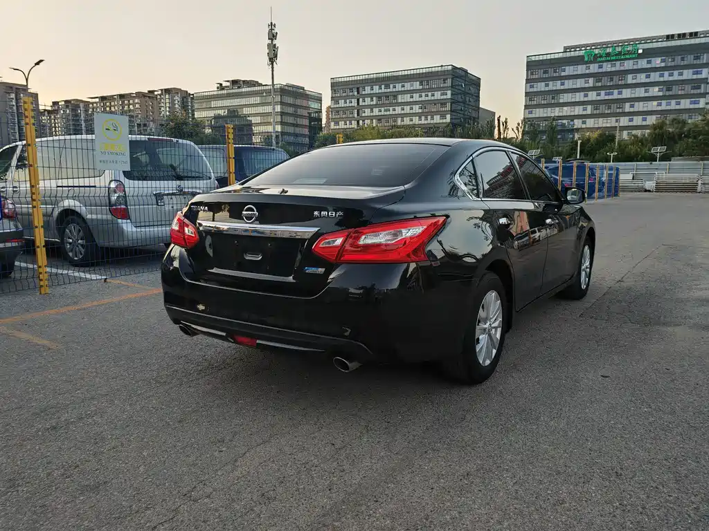 Nissan Teana — миниатюра 13