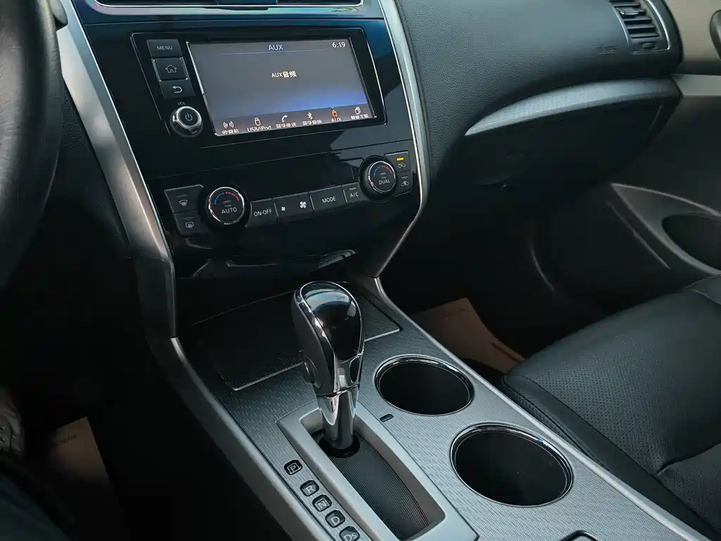 Nissan Teana — миниатюра 9