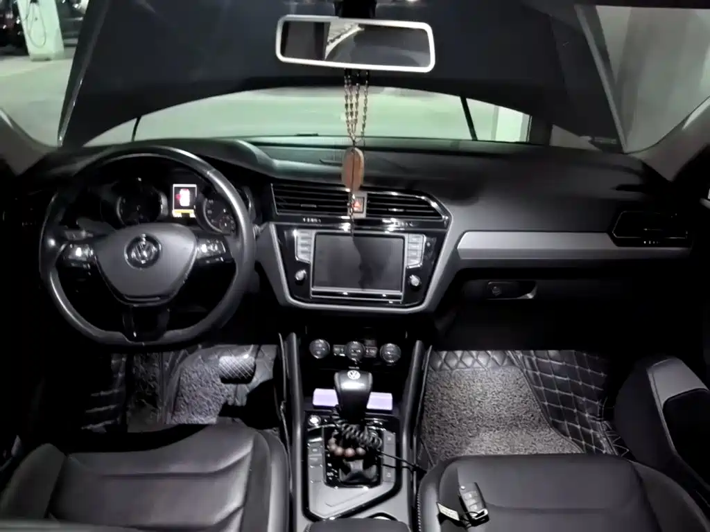 Volkswagen Tiguan L — миниатюра 10